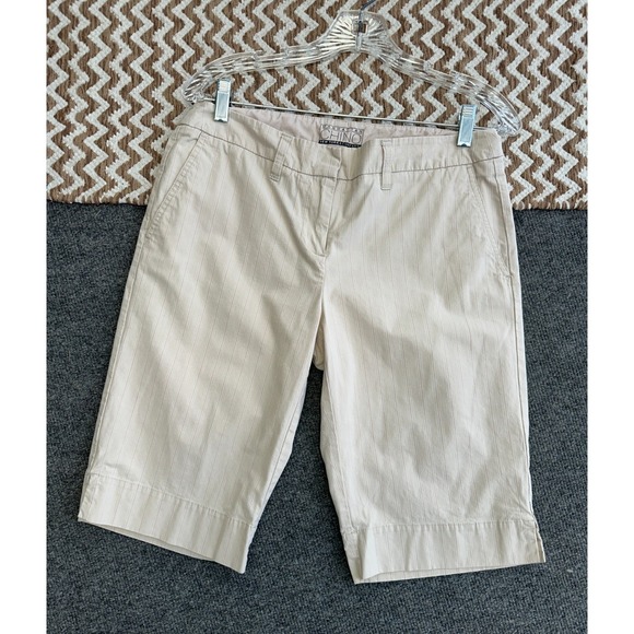 NY & Co Pants - Manhattan Chino NY&Co Bermuda Shorts Womens Size 6 Tan Pink Pinstripe Y2K Prep